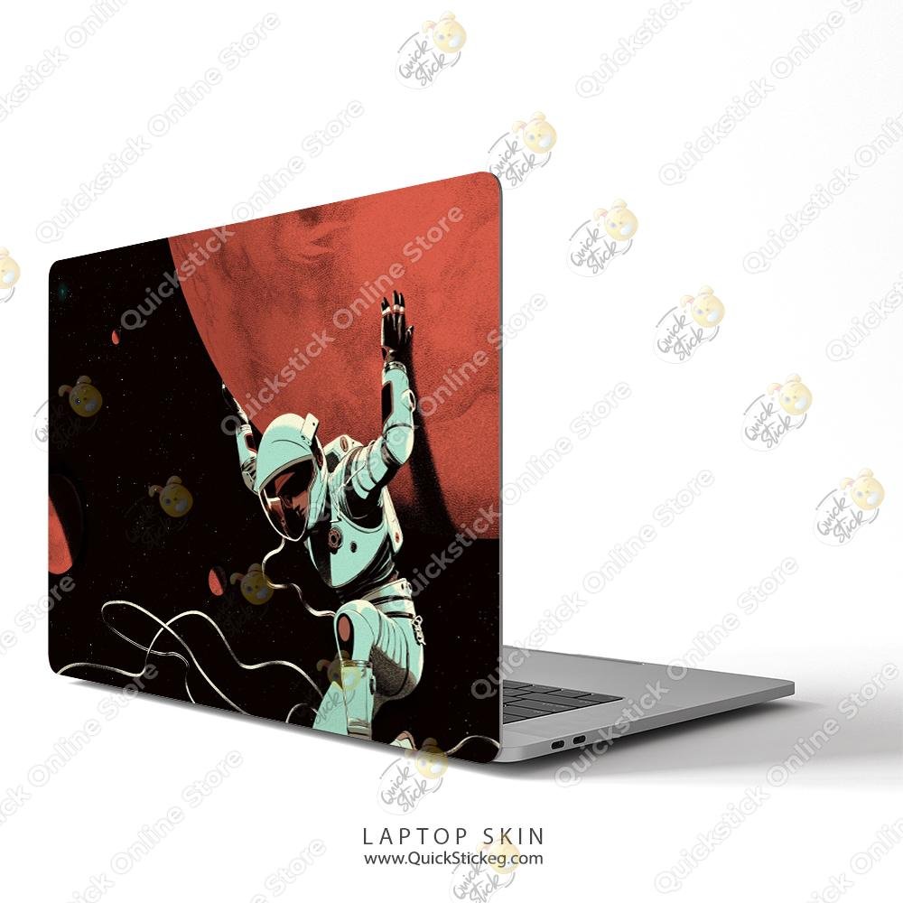 491 astronaut with planet - Image 1